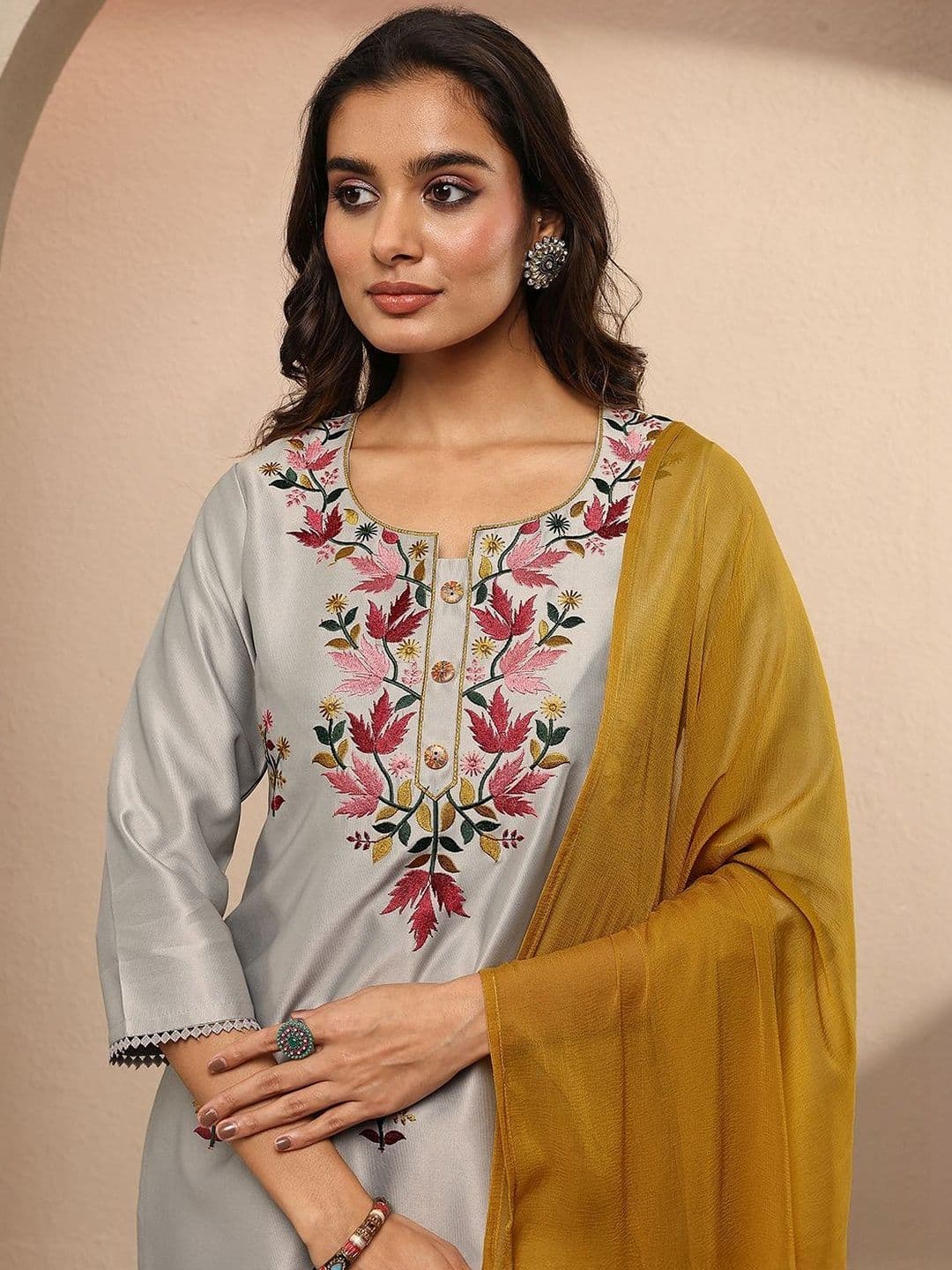 Libas Women Ethnic Motifs Embroidered Regular Thread Work Kurta with Trousers & With Dupatta thumbnail 6
