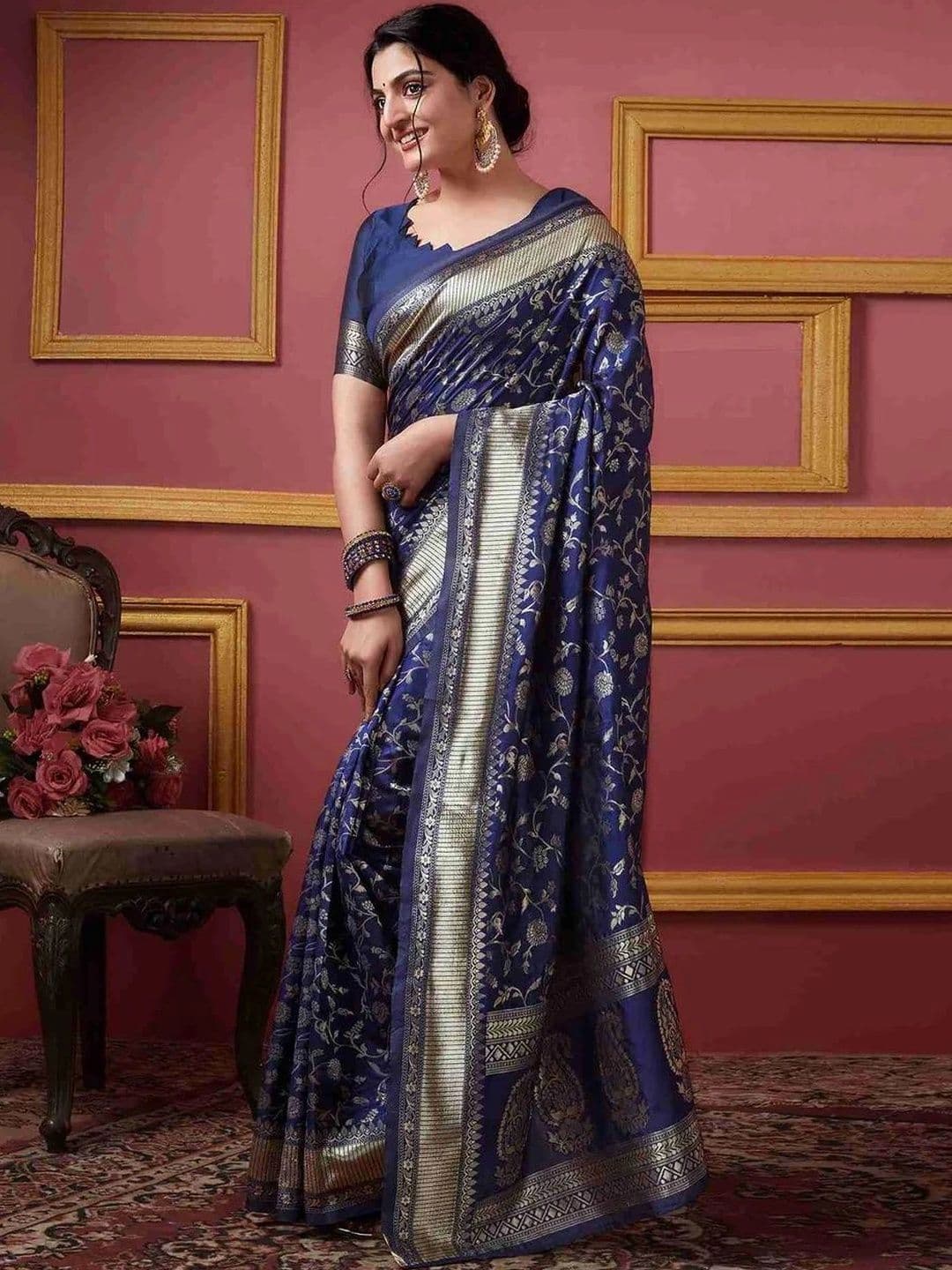 wearsquad Woven Design Zari Art Silk Banarasi Saree thumbnail 4