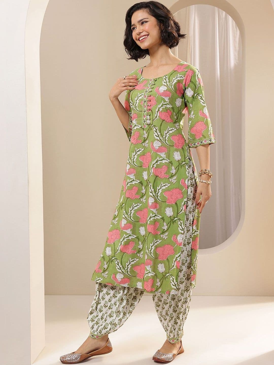Libas Women Floral Printed Regular Kurta with Salwar & With Dupatta thumbnail 3