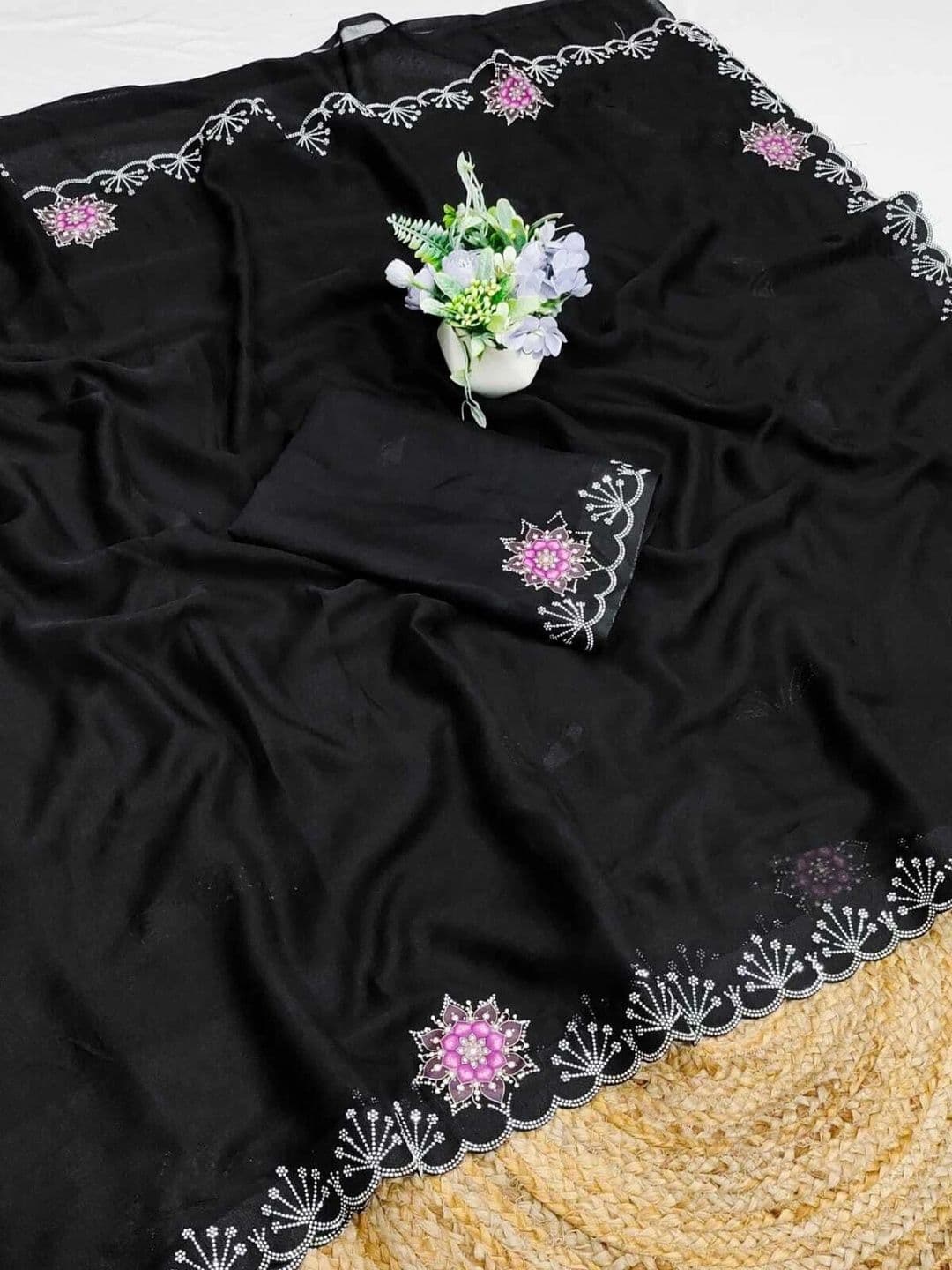 RENBRIZA Embroidered Poly Georgette Saree thumbnail 2