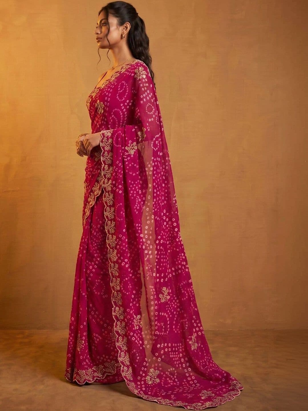 DRIP CHOWK Bandhani Embroidered Pure Georgette Fusion Bandhani Saree thumbnail 3