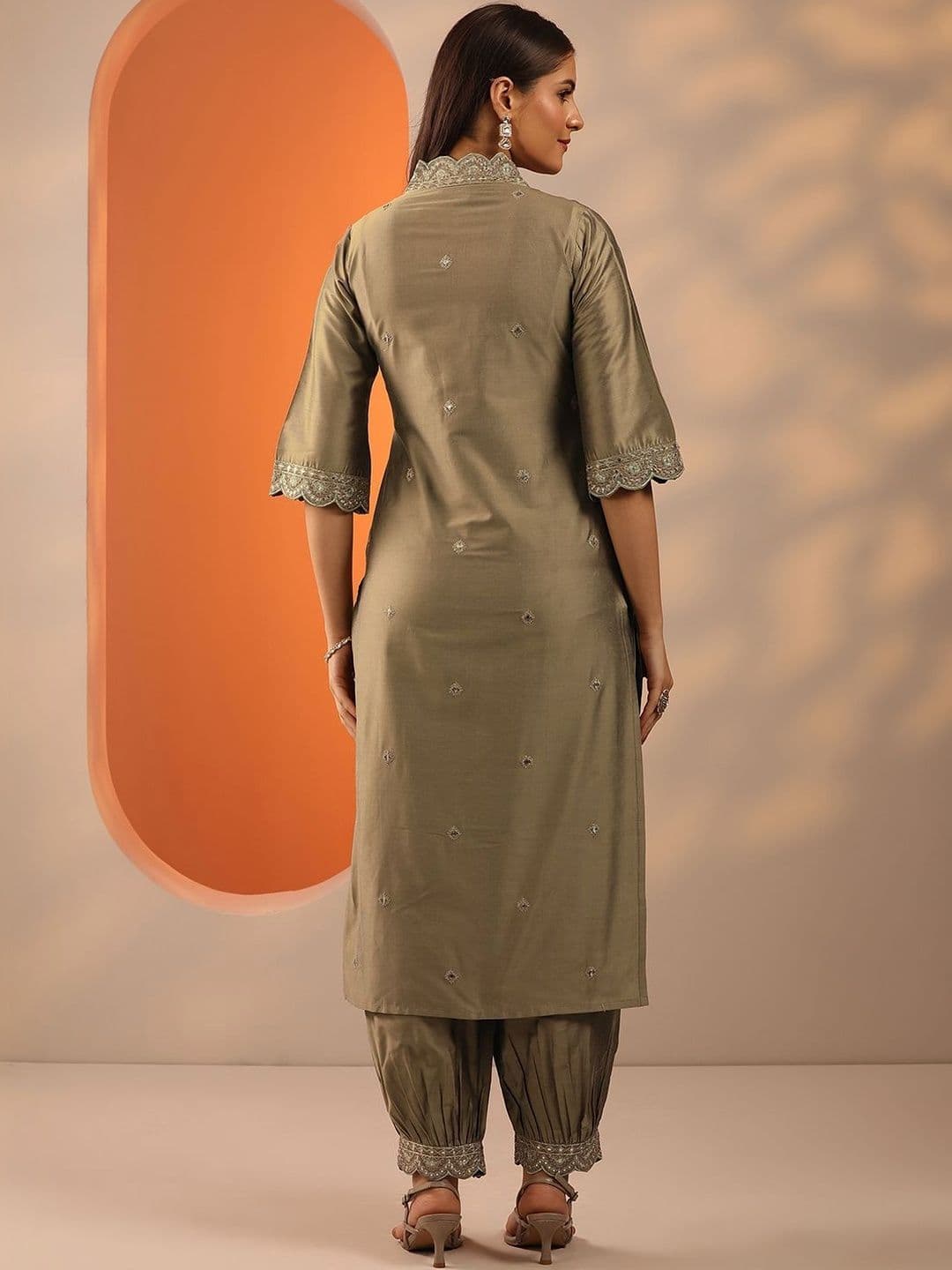 Gerua By Libas Women Ethnic Motifs Embroidered Regular Thread Work Kurta with Salwar thumbnail 4