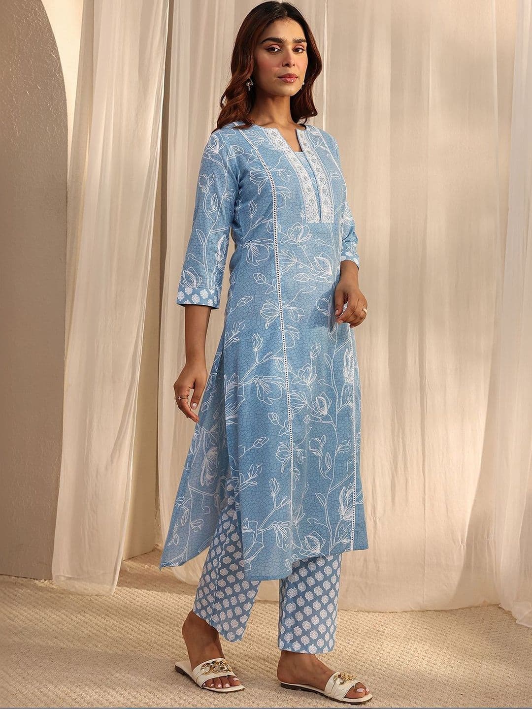 Gerua By Libas Women Floral Printed Regular Thread Work Kurta with Trousers & With Dupatta thumbnail 6