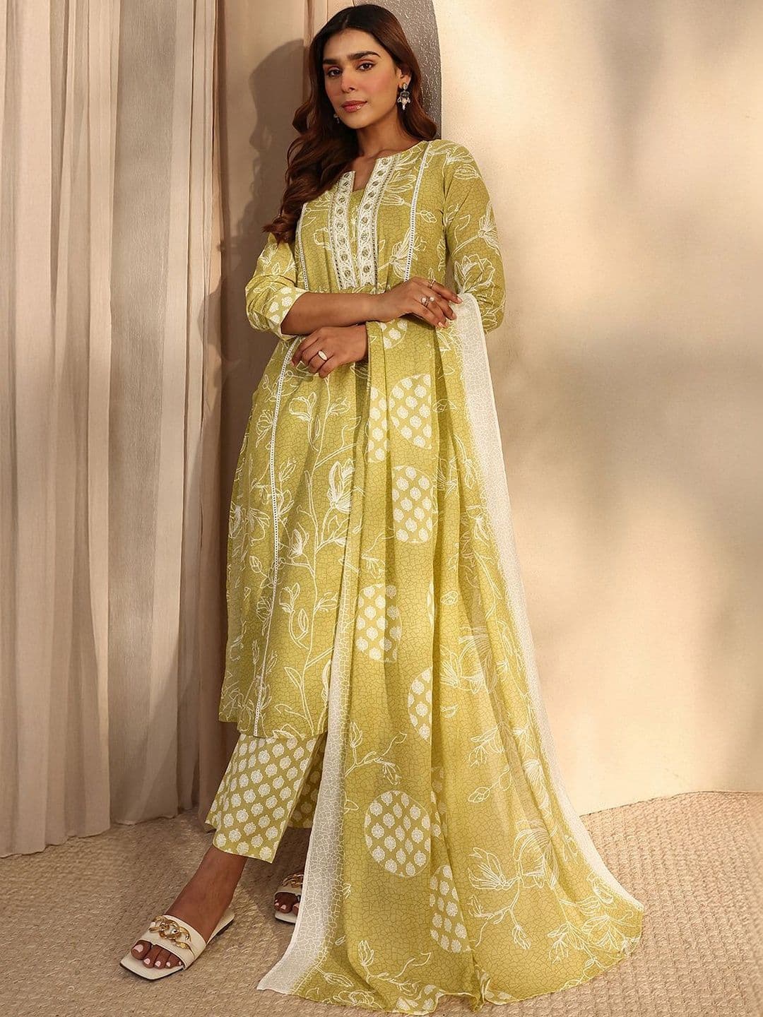 Gerua By Libas Women Floral Printed Regular Thread Work Kurta with Trousers & With Dupatta - view 1