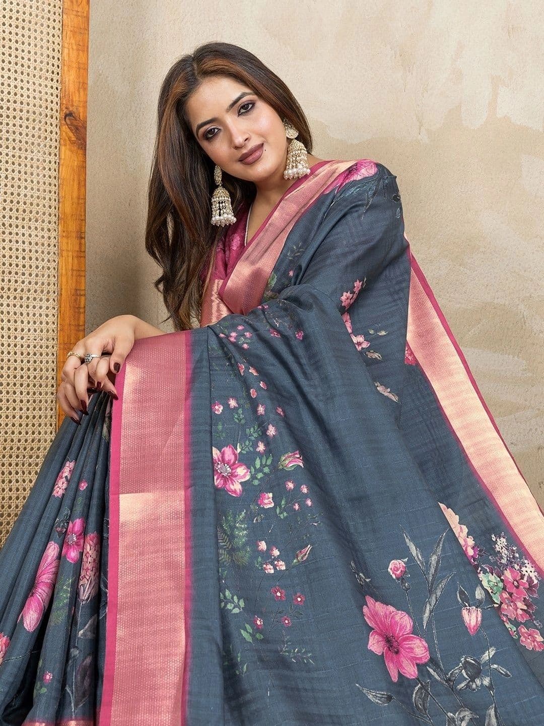 Kesarii Fusion Saree thumbnail 5