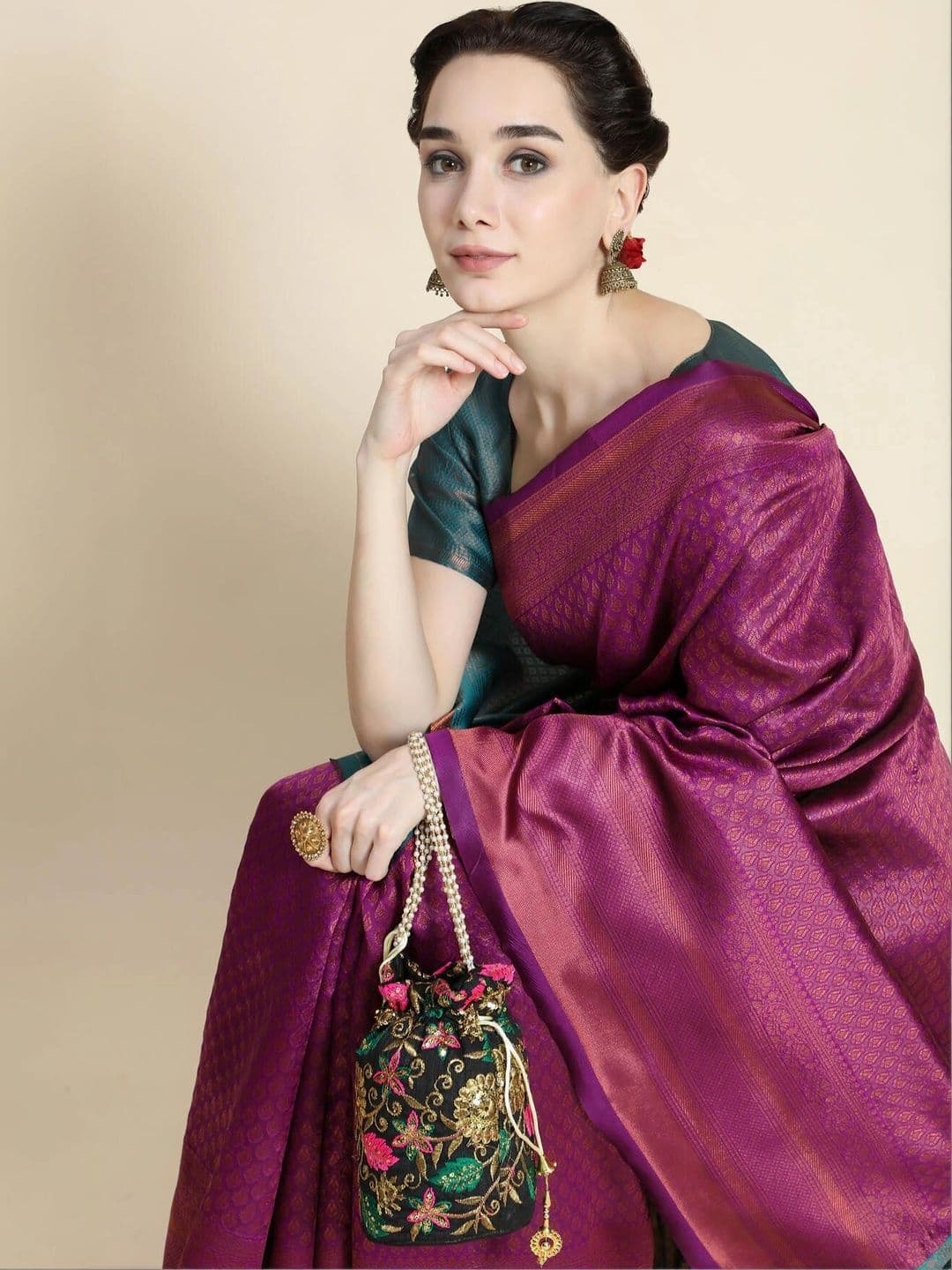 VS MALL Woven Design Zari Banarasi Saree thumbnail 2