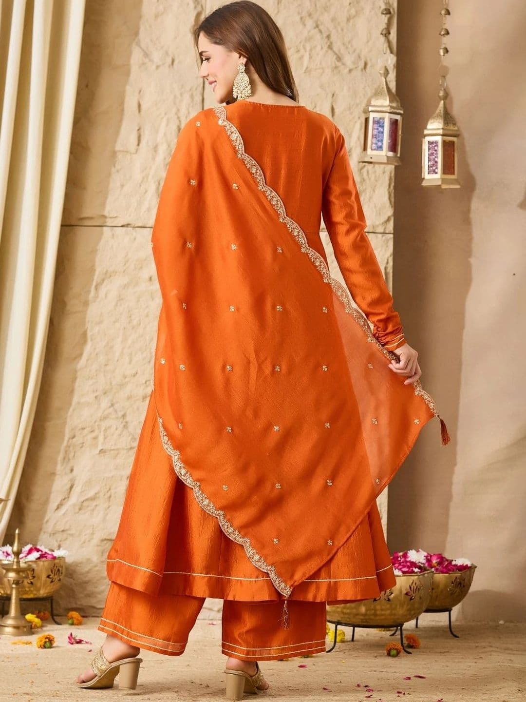 MOKOSH Women Ethnic Motifs Embroidered Empire Thread Work Pure Silk Kurta with Palazzos & With Dupatta thumbnail 5