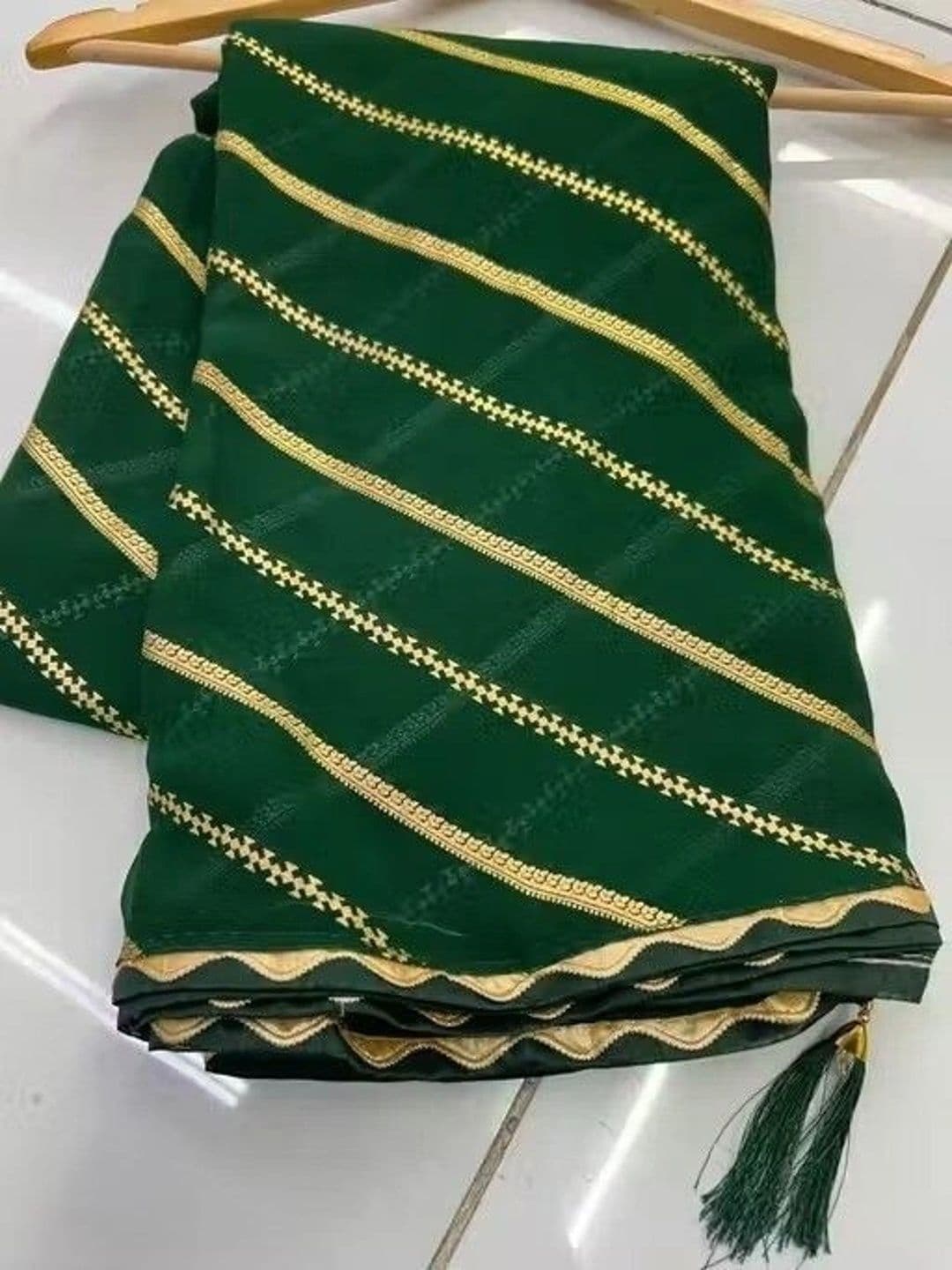 RENBRIZA Leheriya Poly Georgette Saree thumbnail 3