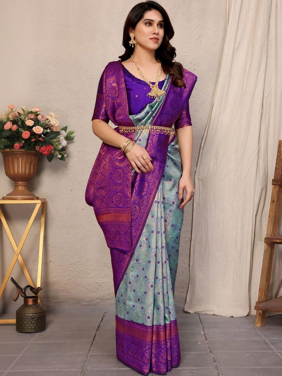 VS MALL Zari Banarasi Saree thumbnail 4
