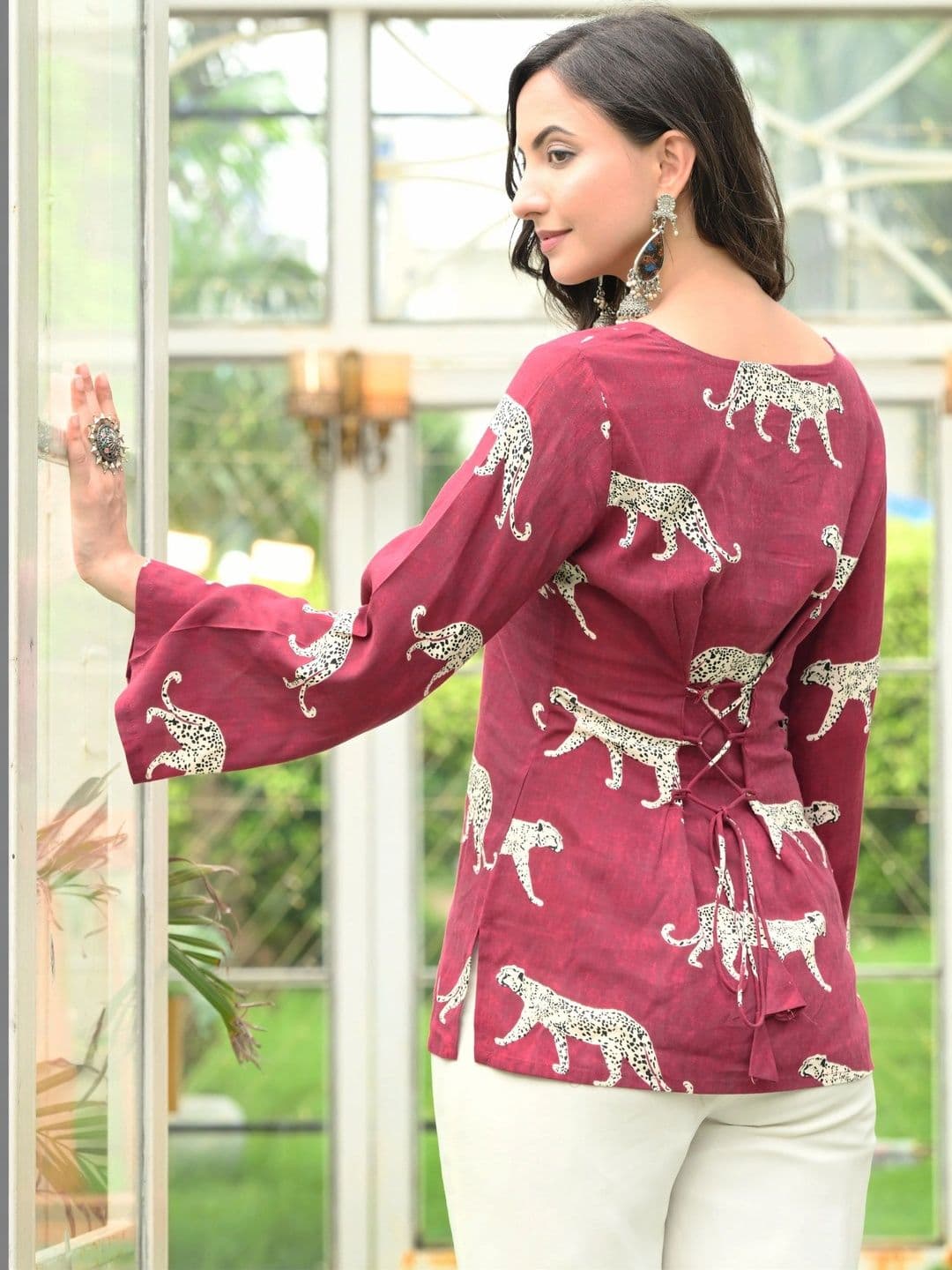 Viharini Women Printed Flared Sleeves Kurta thumbnail 6