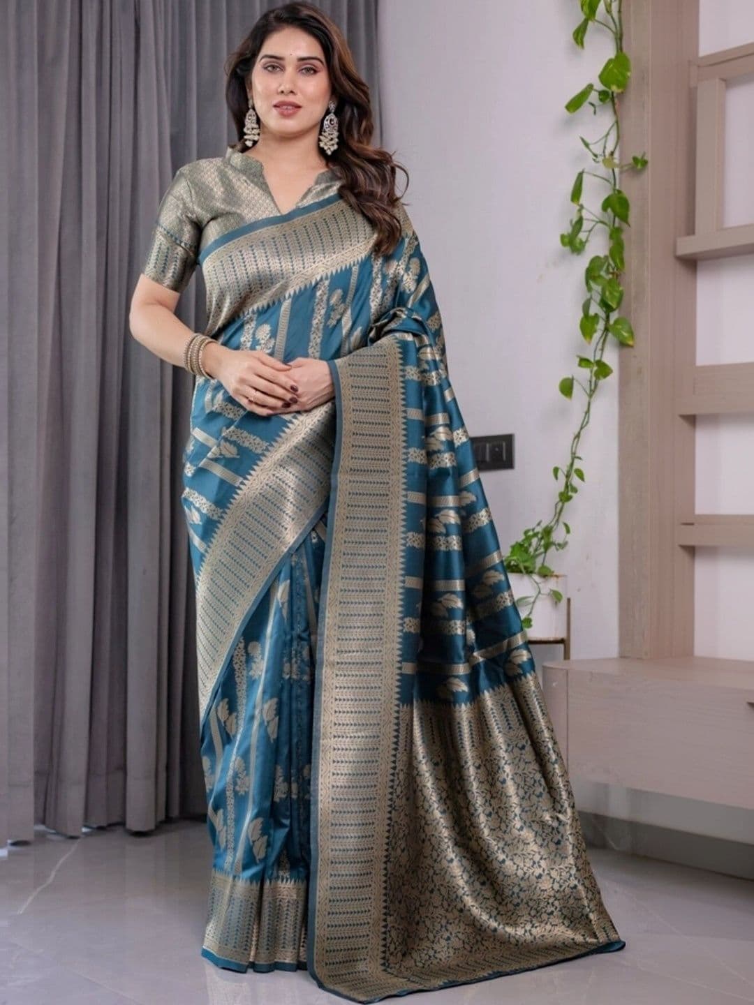 VS MALL Woven Design Zari Silk Cotton Banarasi Saree - view 1