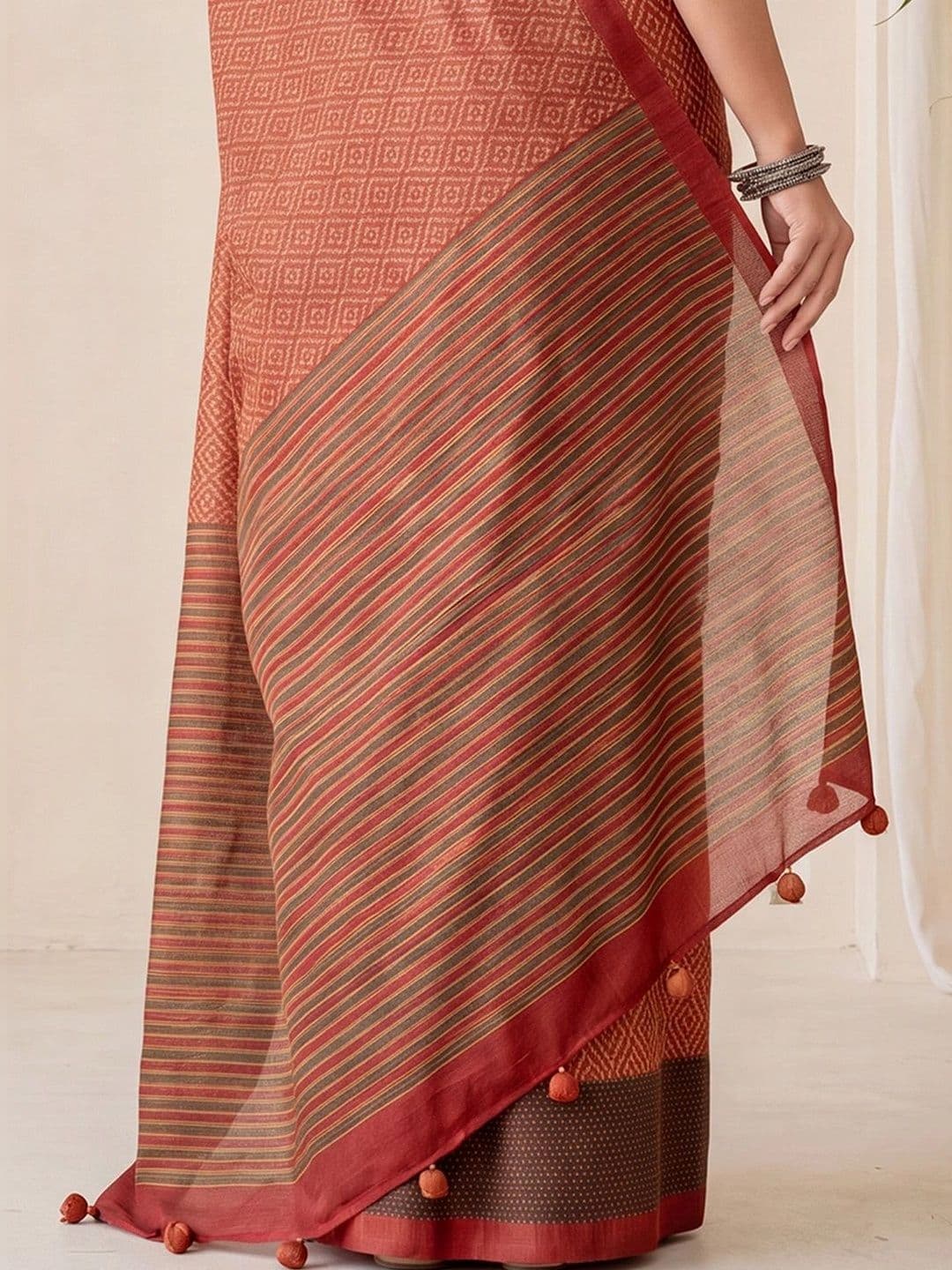 Anouk Silk Blend Designer Block Print Saree thumbnail 3