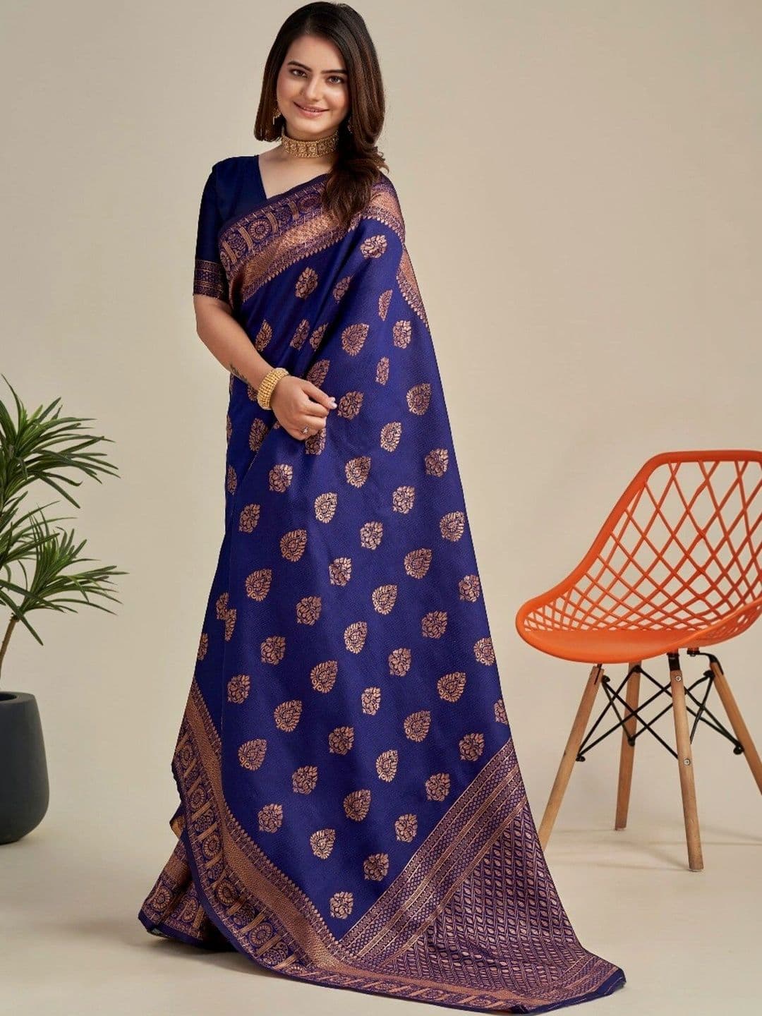 VS MALL Woven Design Zari Banarasi Saree thumbnail 5