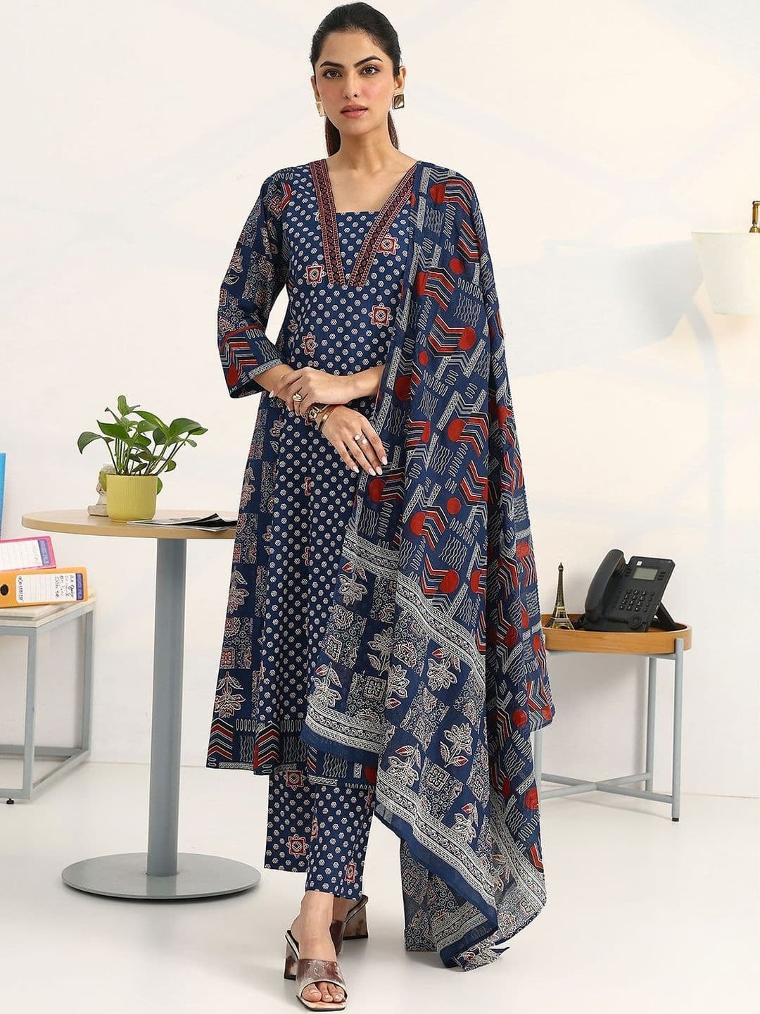 Gerua By Libas Women Ethnic Motifs Printed Regular Pure Cotton Kurta with Trousers & With Dupatta thumbnail 5
