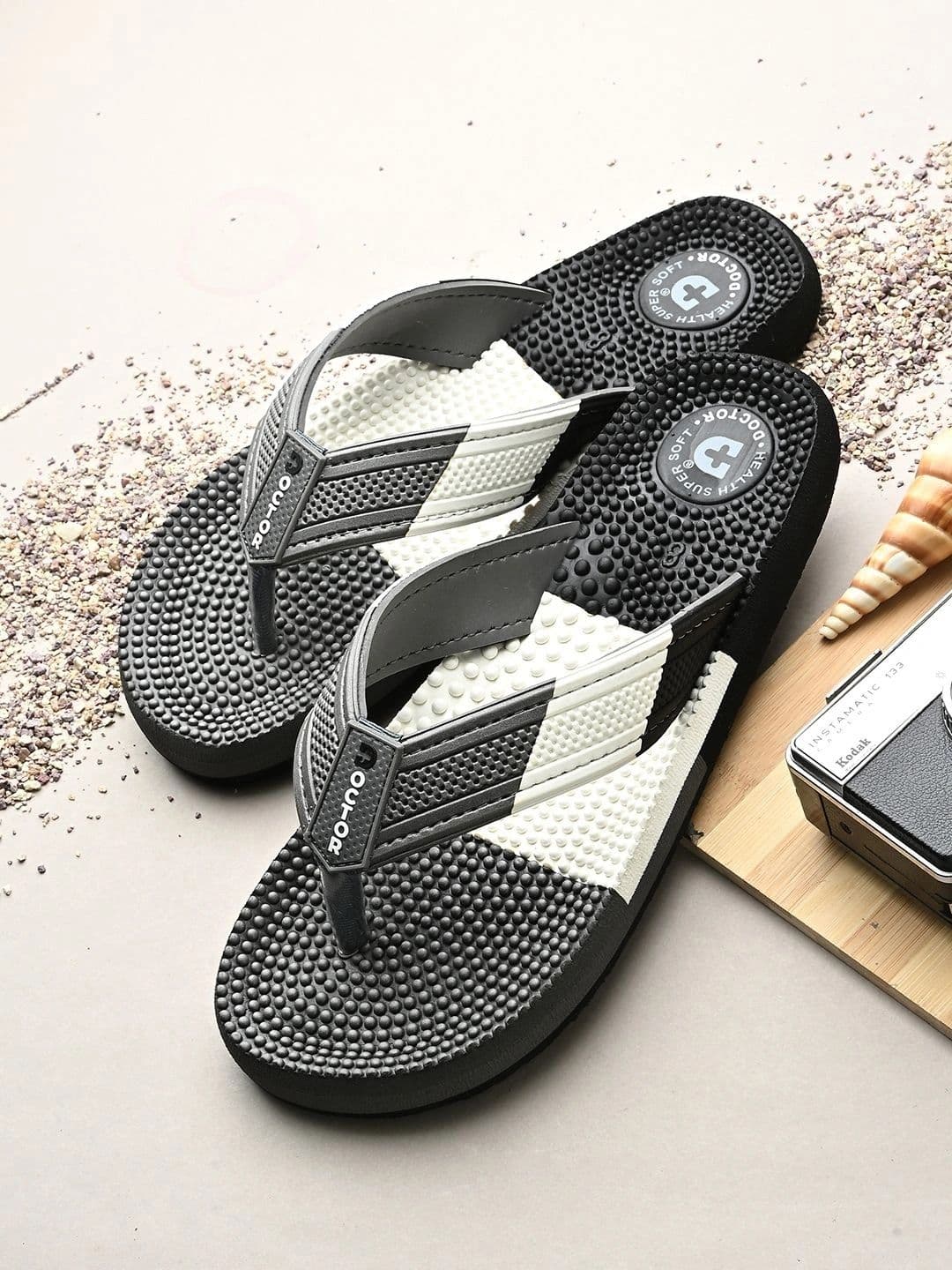 DOCTOR HEALTH SUPER SOFT Men Colourblocked Thong Flip-Flops - view 1
