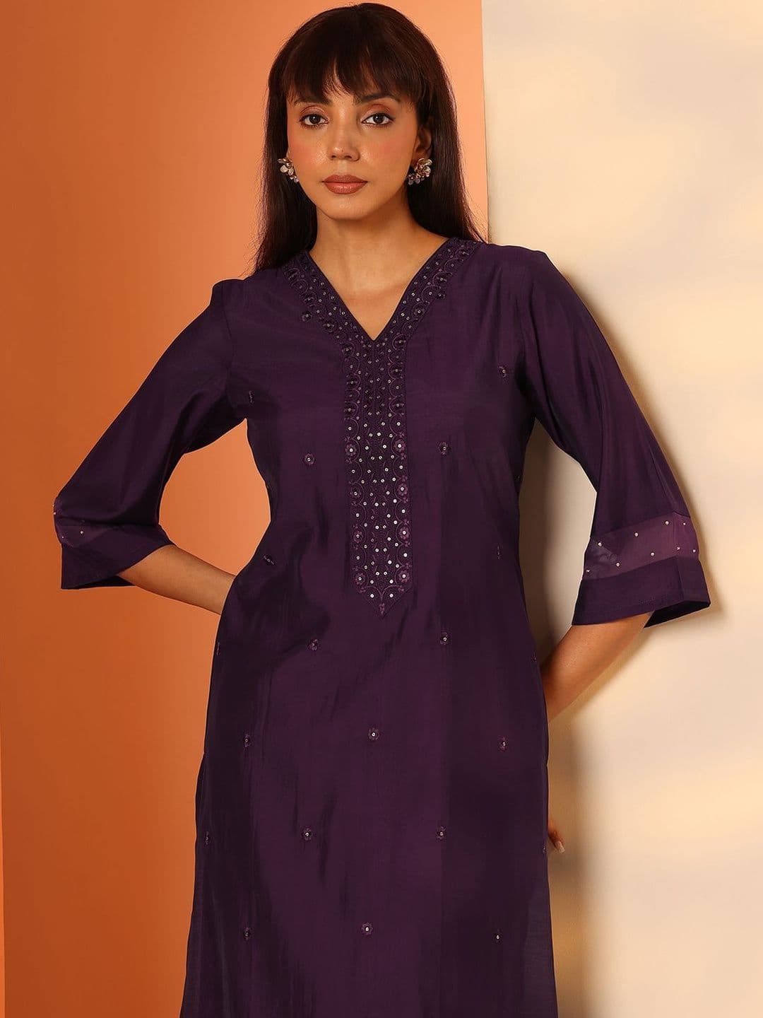 Libas Women Burgundy Embroideredstraight Kurta thumbnail 4