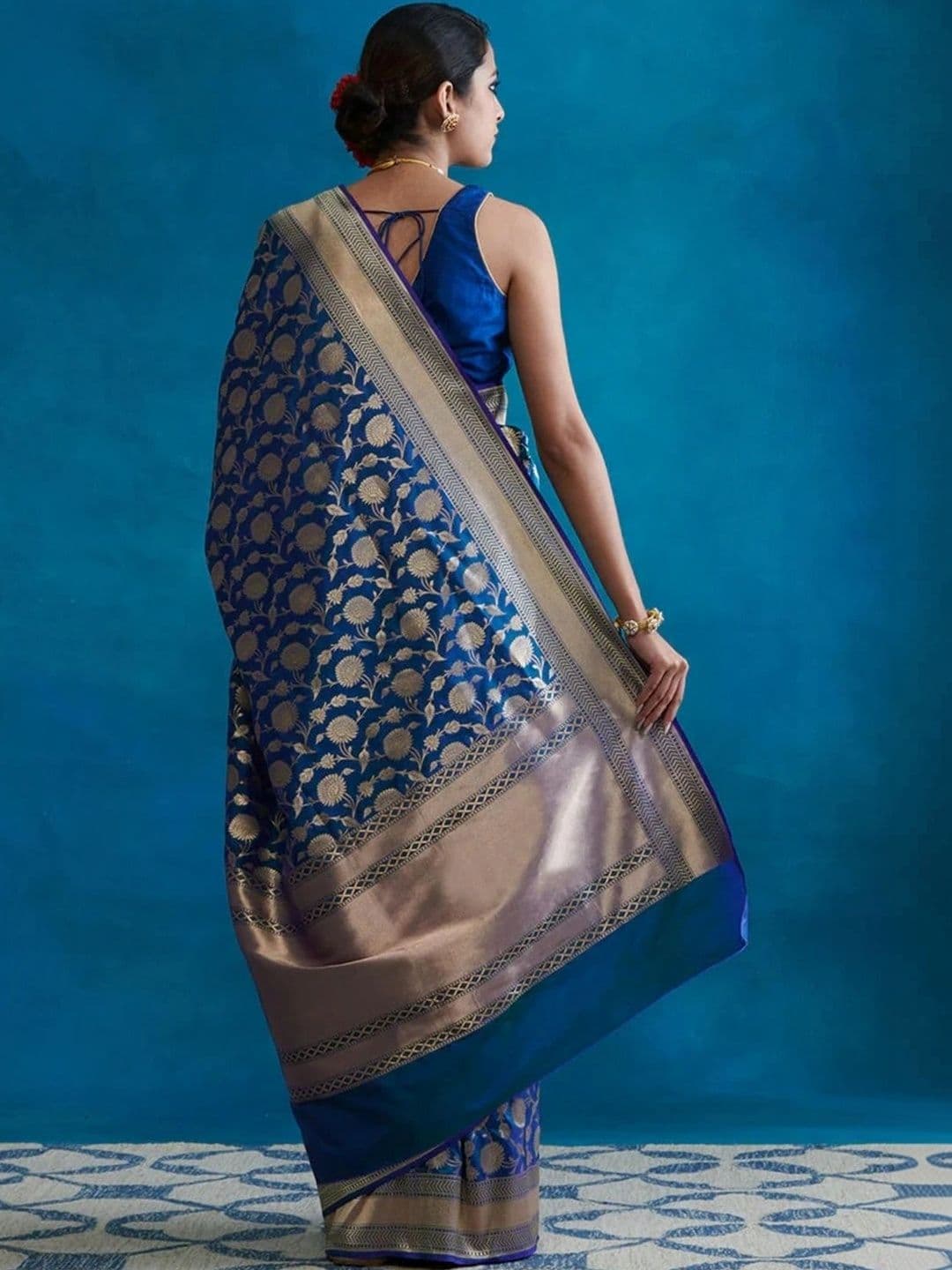 VS MALL Woven Design Zari Banarasi Saree thumbnail 2