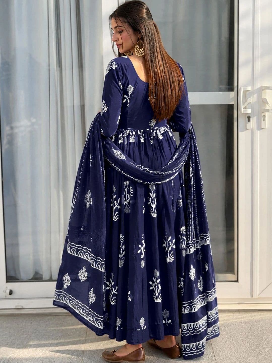 Chhipa Prints Women Ethnic Motifs Printed Empire Kurta with Trousers & With Dupatta thumbnail 3