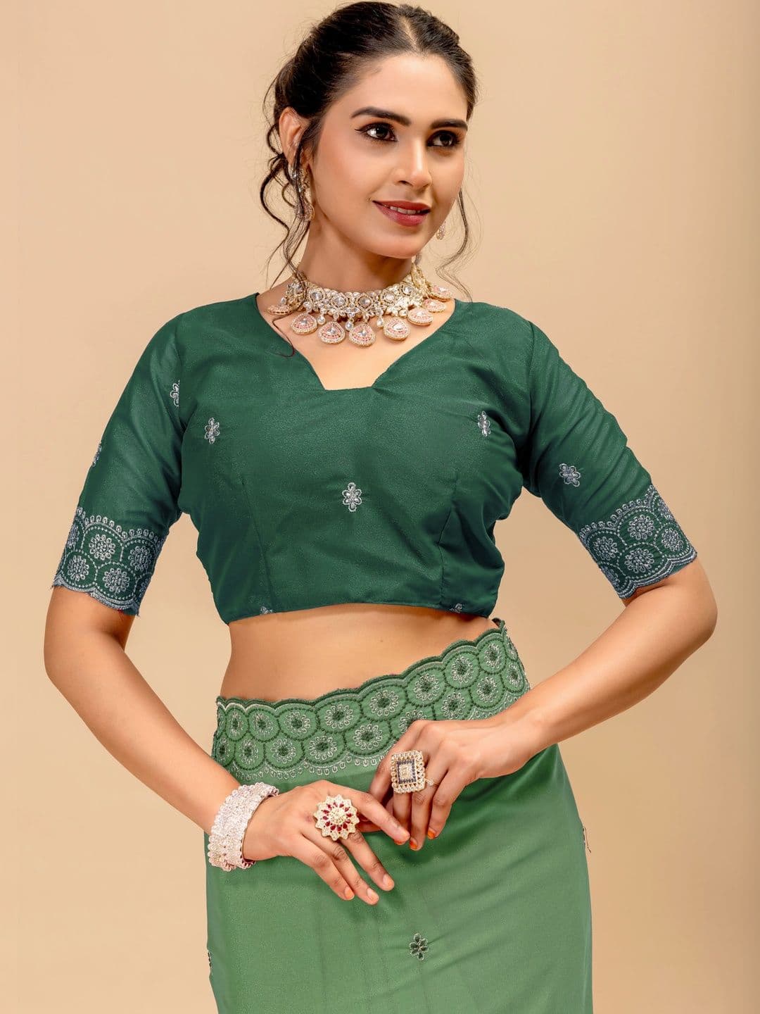 LabelVASTRA Embellished Embroidered Poly Georgette Saree thumbnail 3