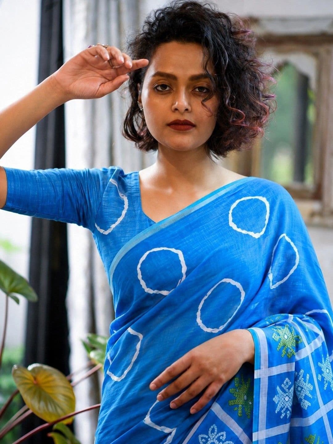 Lovwear Ethnic Motifs Pure Cotton Handloom Ikat Saree thumbnail 3