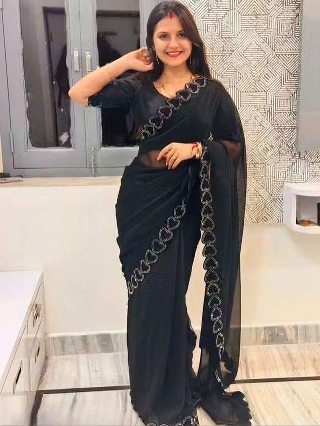 RENBRIZA Poly Georgette Saree thumbnail 4