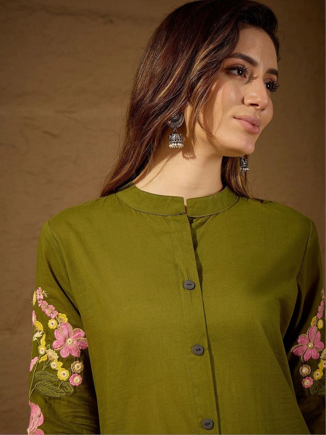 TRUVON FASHIONS Women Floral Embroidered Regular Thread Work Pure Cotton Kurta with Trousers thumbnail 5