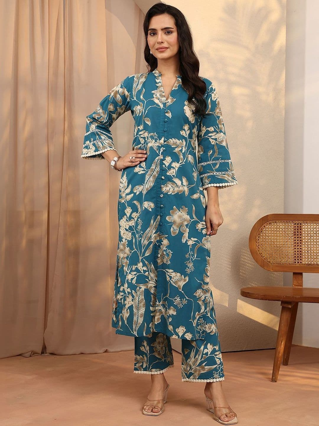 Libas Women Floral Printed Regular Kurta with Trousers thumbnail 7