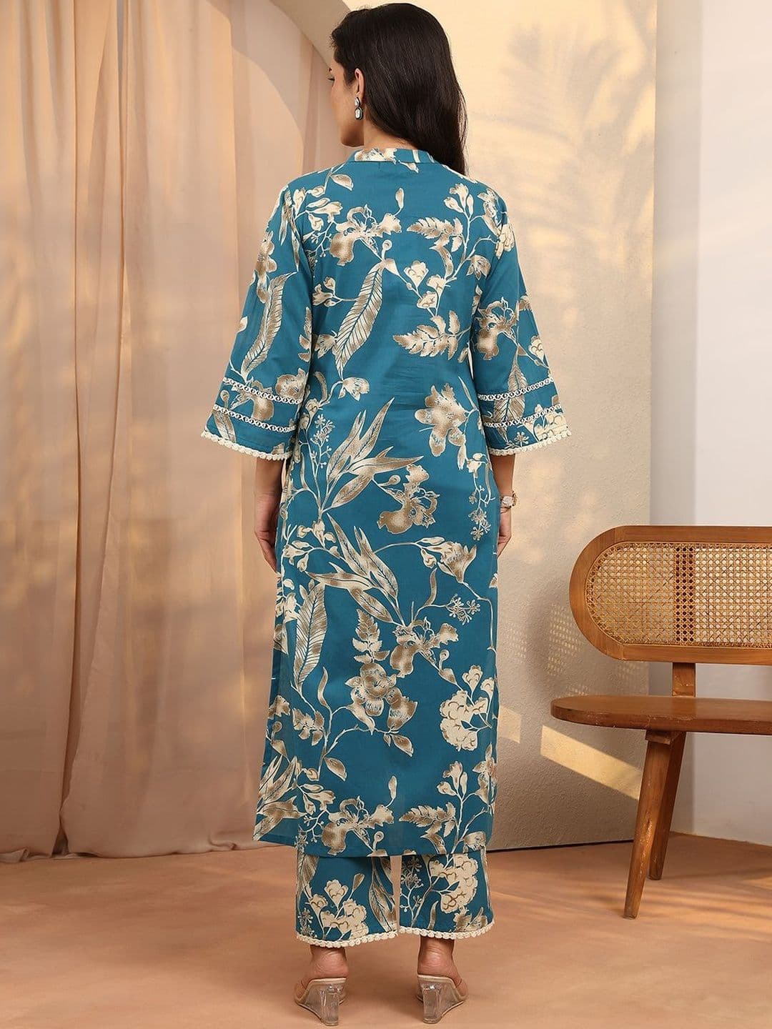 Libas Women Floral Printed Regular Kurta with Trousers thumbnail 6