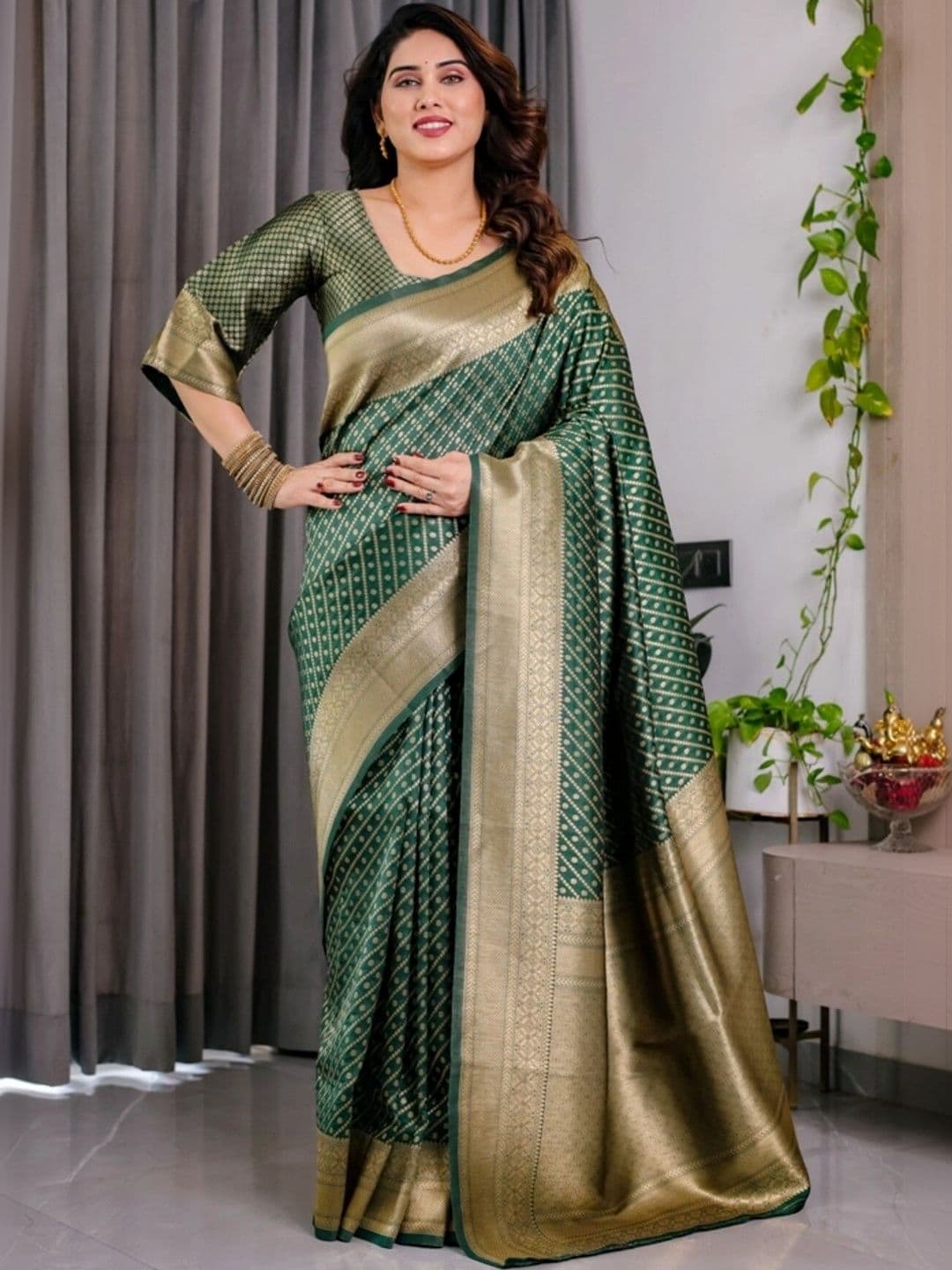 VS MALL Woven Design Zari Silk Cotton Banarasi Saree - view 1
