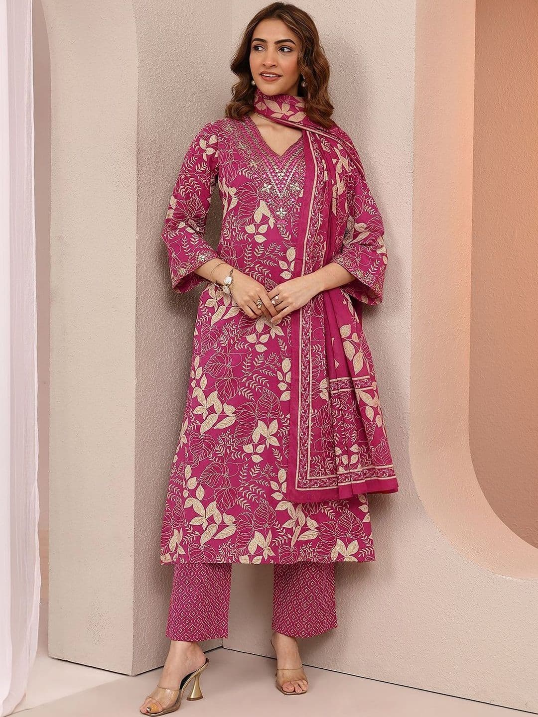 Libas Women Floral Printed Regular Mirror Work Kurta with Trousers & With Dupatta thumbnail 4