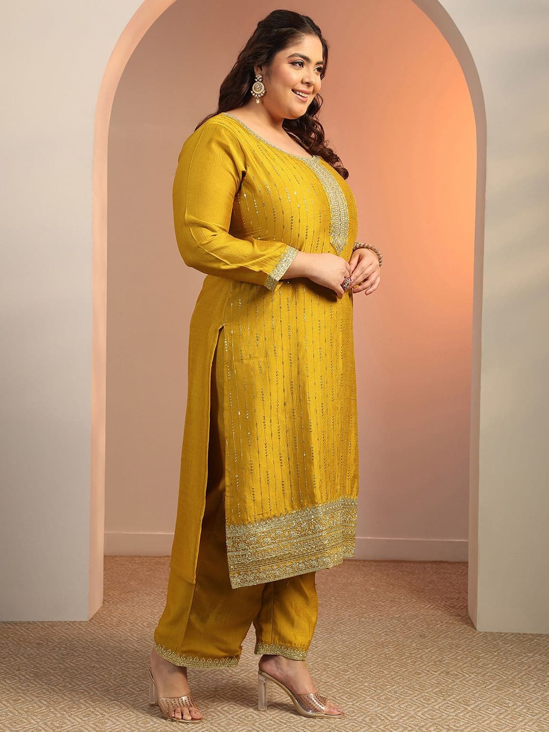 EXTRA LOVE BY LIBAS Plus Size Women Ethnic Motifs Embroidered Sequinned Kurta Suit Set thumbnail 4