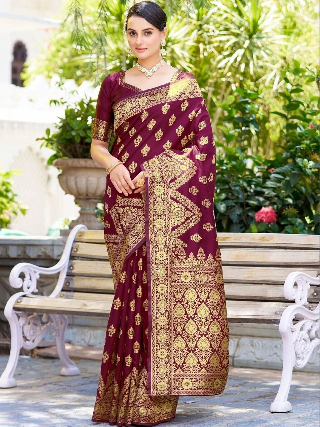 VS MALL Ethnic Motifs Zari Banarasi Saree thumbnail 4