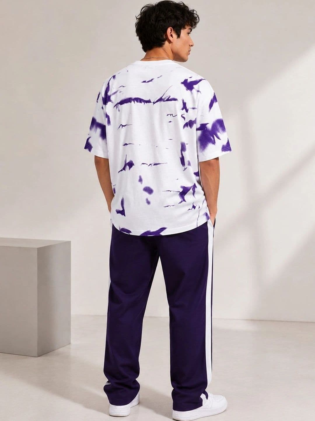 AEMA Men Oversized Tie and Dye T-shirt thumbnail 3