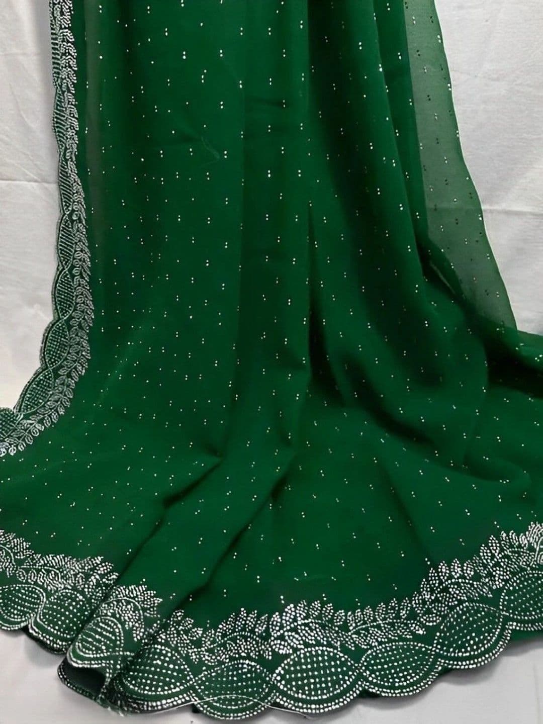 RENBRIZA Embellished Poly Georgette Saree thumbnail 3