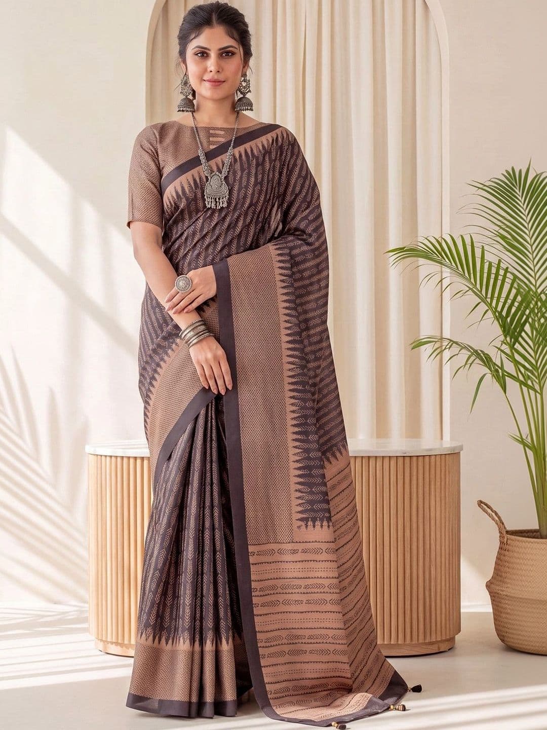 Anouk Woven Design Silk Blend Designer Block Print Saree thumbnail 2