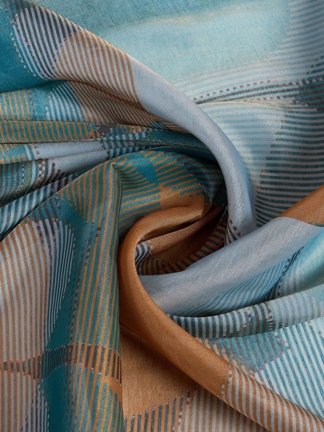 Kesarii Saree thumbnail 5