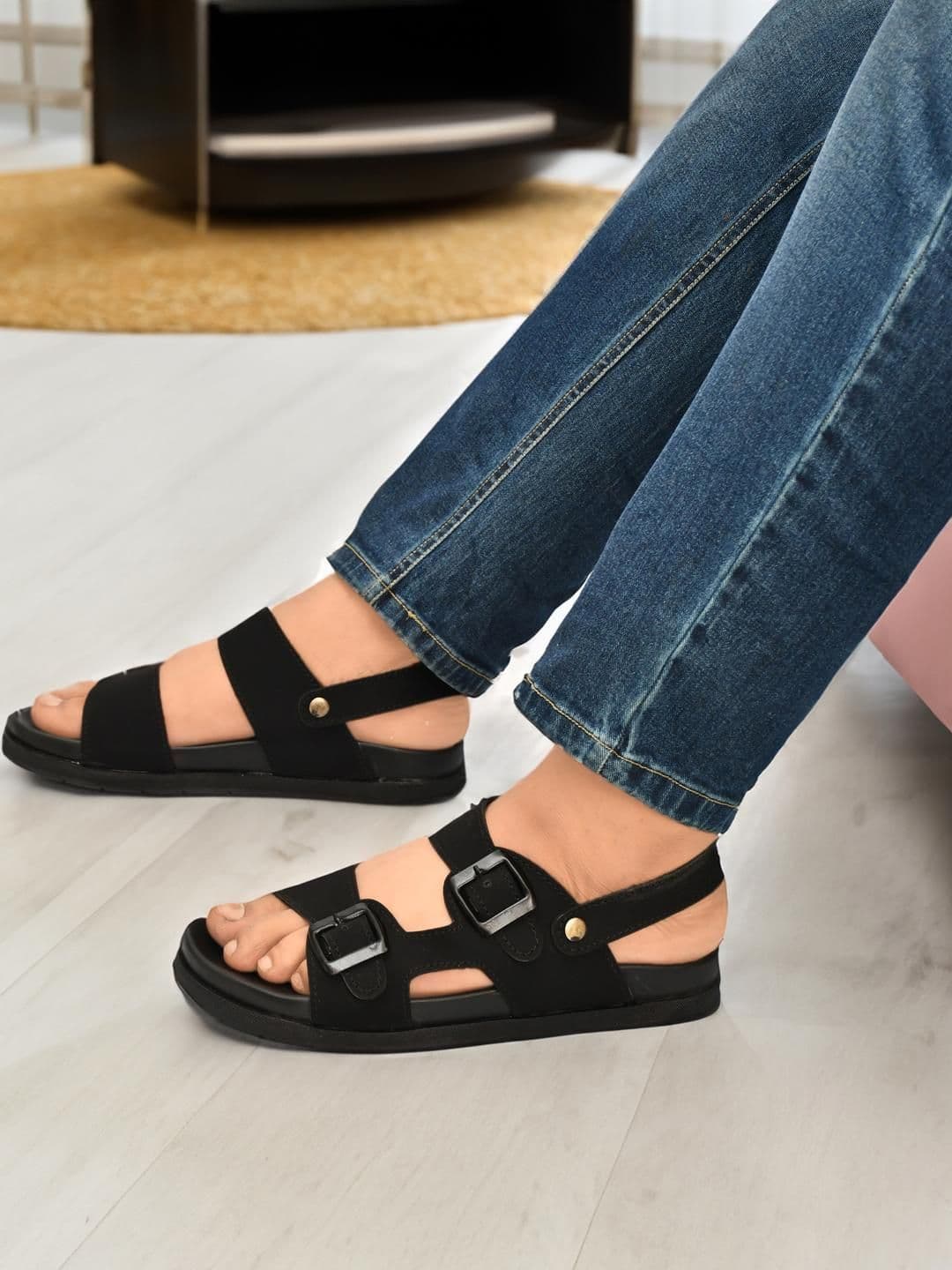 G L Trend Black Leather Sandals thumbnail 2