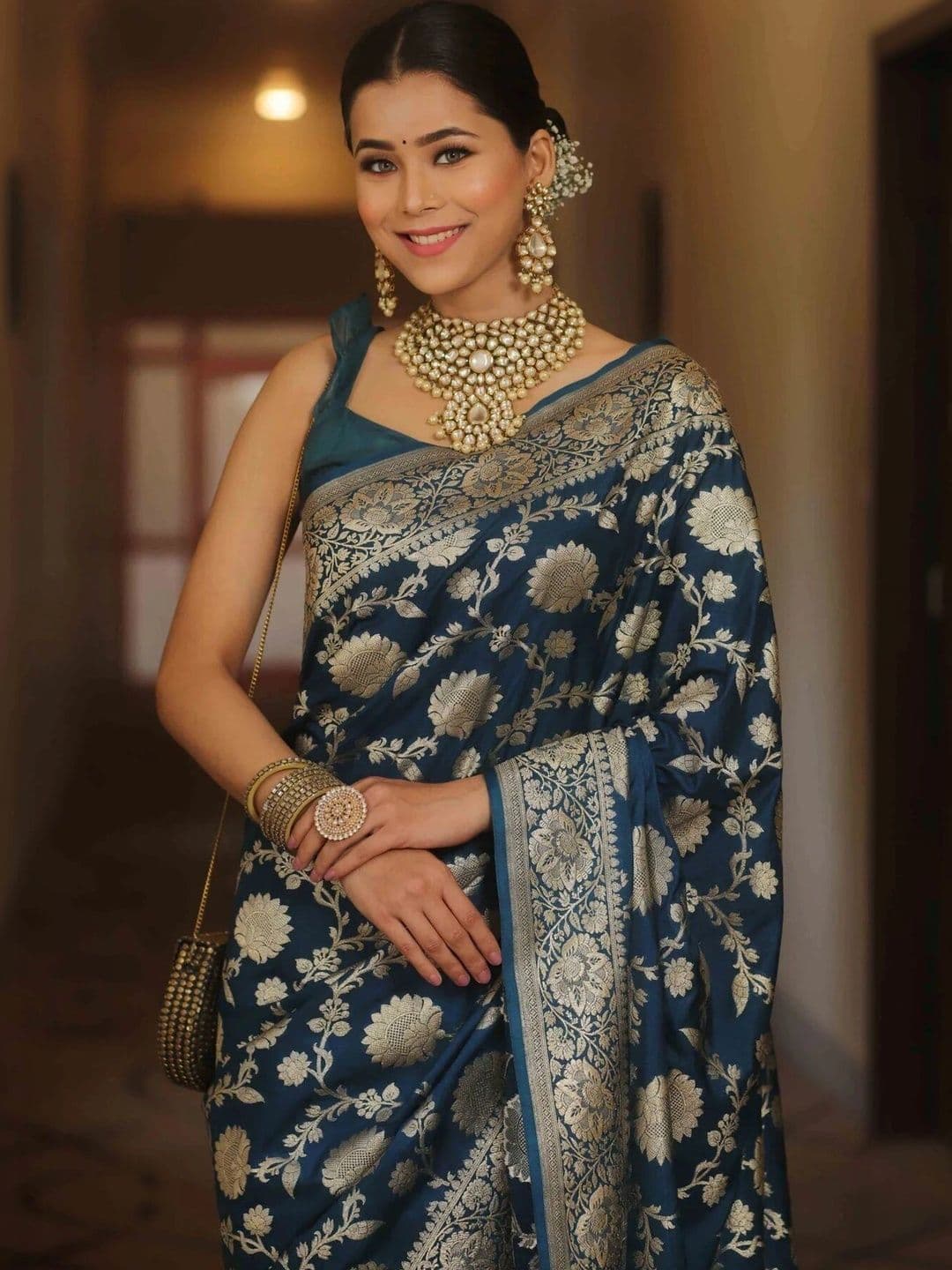 VS MALL Ethnic Motifs Zari Banarasi Saree thumbnail 5