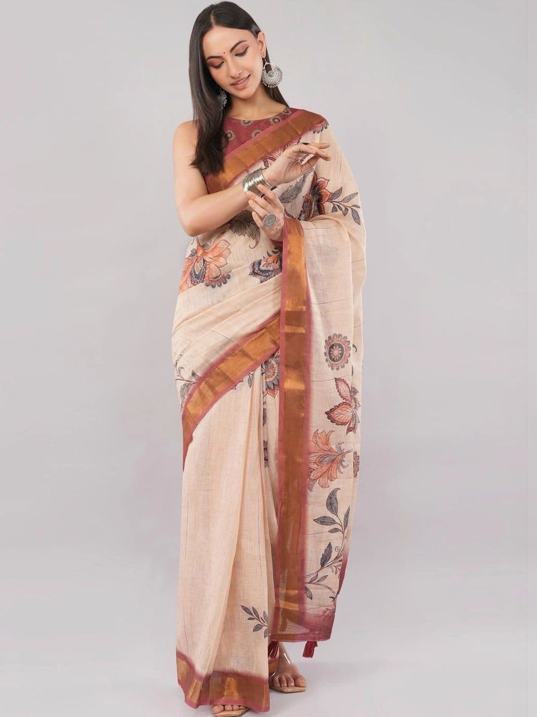 SAMANTHA Floral Zari Linen Blend Saree thumbnail 2