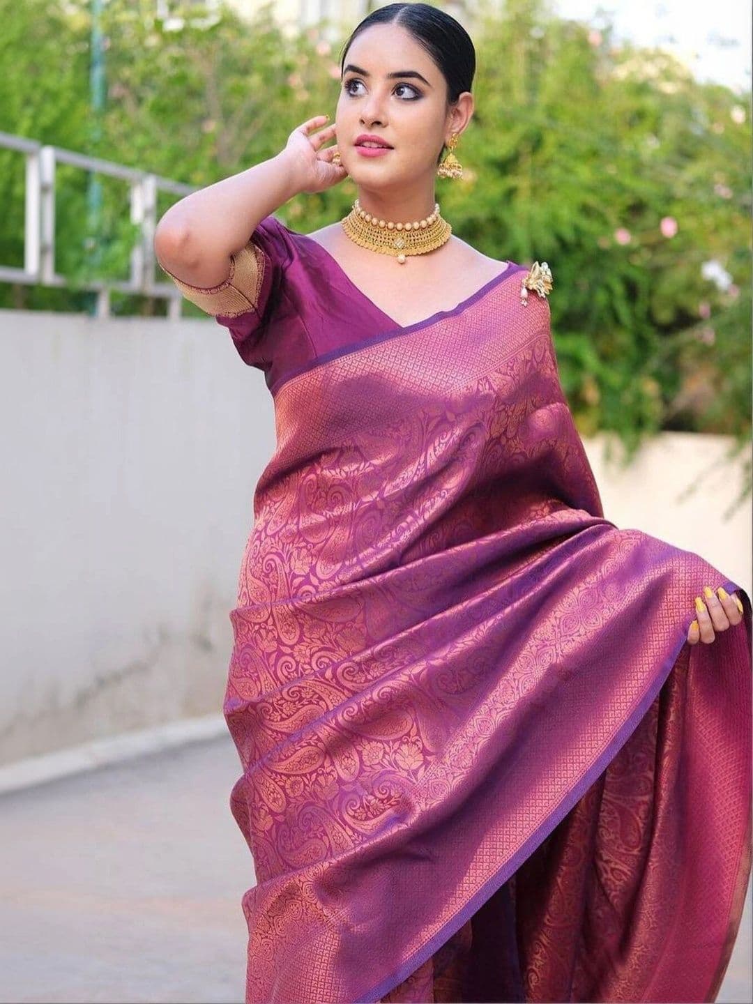 VS MALL Ethnic Motifs Zari Banarasi Saree thumbnail 5