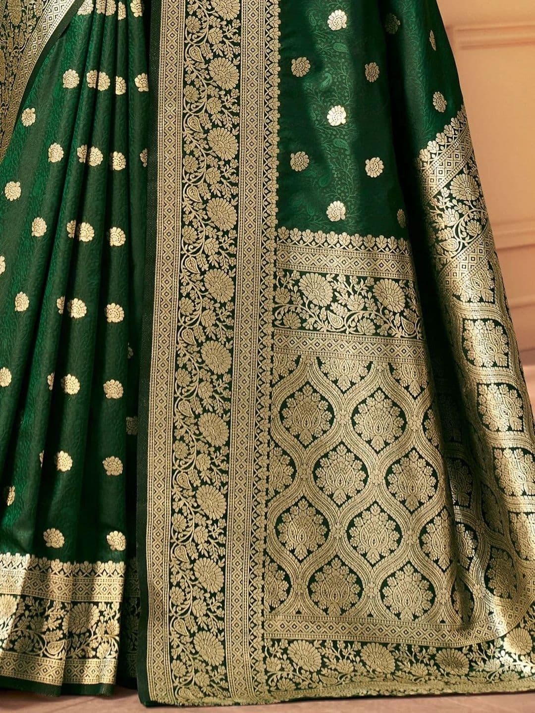 Milvia Ethnic Motifs Zari Silk Blend Designer Banarasi Saree thumbnail 2