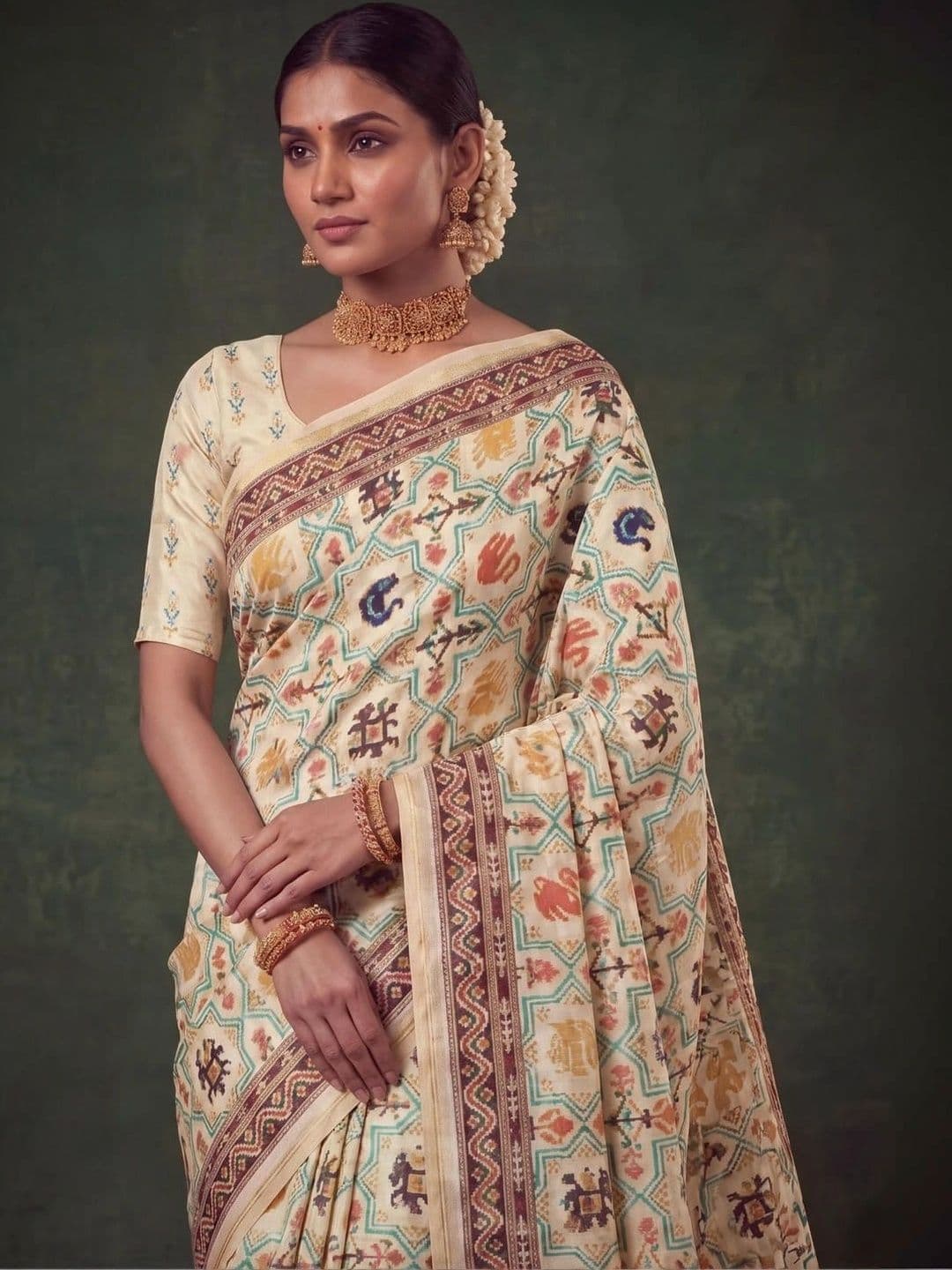 SAMANTHA Ethnic Motifs Zari Silk Blend Saree thumbnail 7