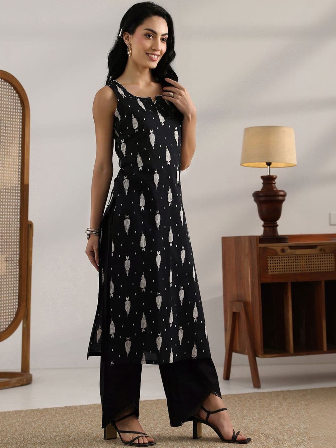 Libas Women Ethnic Motifs Printed Regular Kurta with Palazzos thumbnail 4