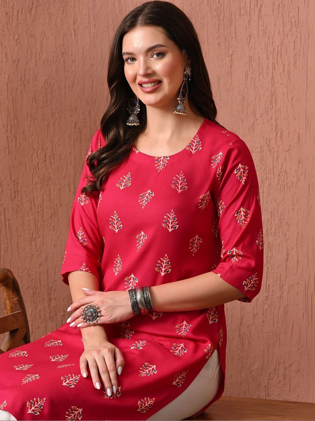 Sangria Women Ethnic Motifs Printed Kurta thumbnail 3