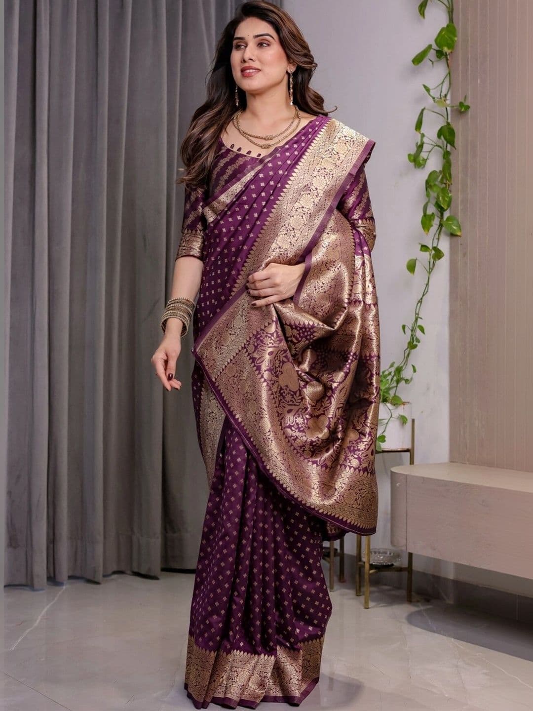 VS MALL Ethnic Motifs Zari Silk Cotton Banarasi Saree thumbnail 2