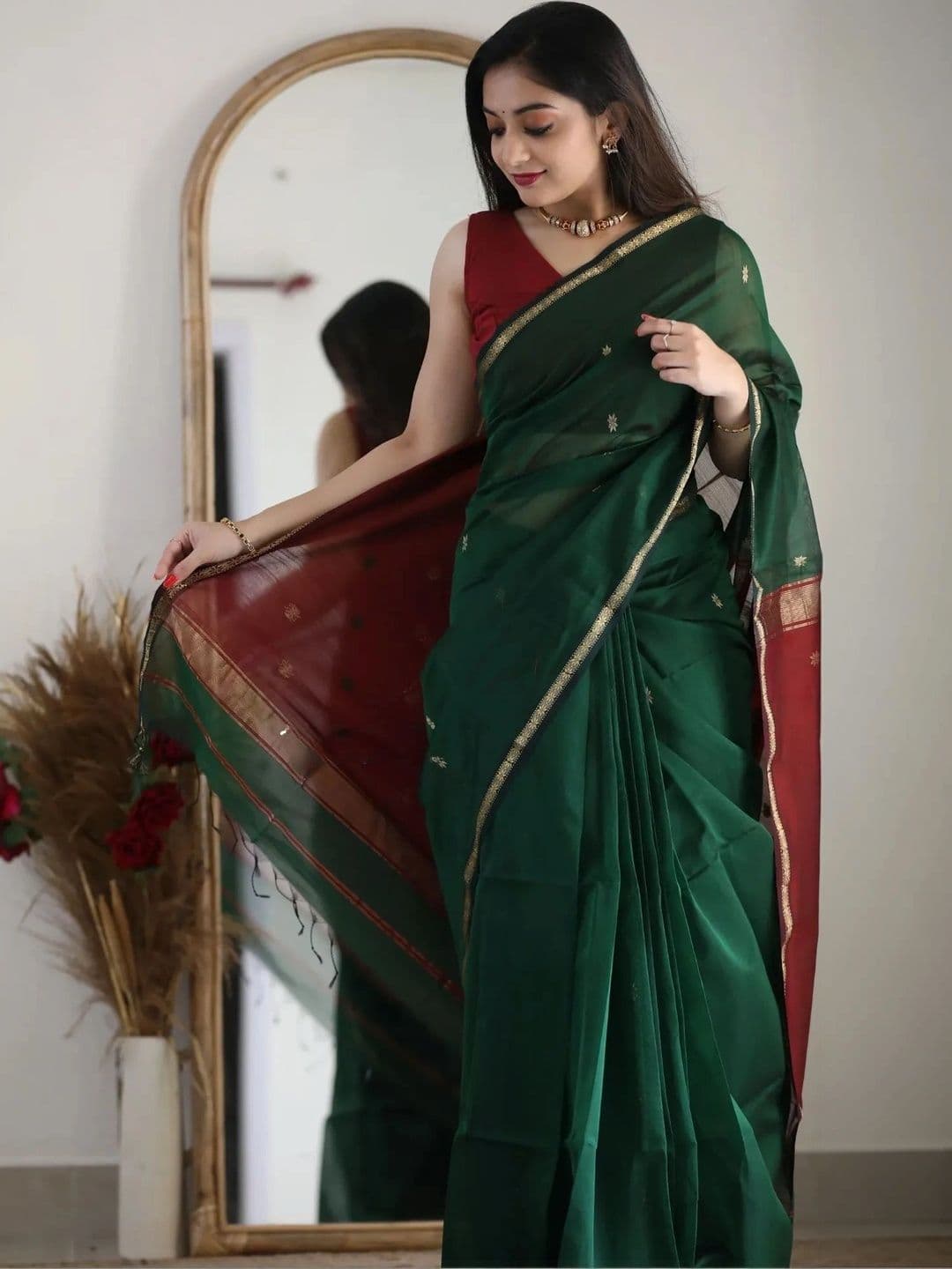 wearsquad Zari Art Silk Banarasi Saree - view 1