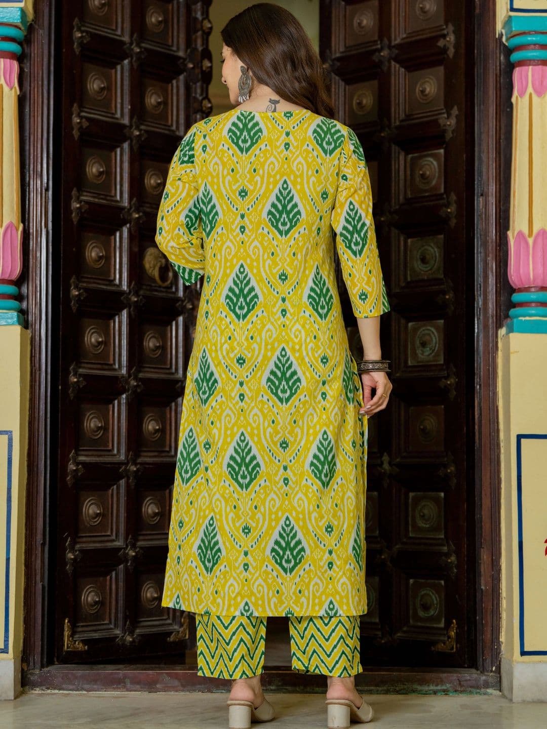 Rangnavi Women Ethnic Motifs Printed Regular Pure Cotton Kurta with Trousers & With Dupatta thumbnail 2