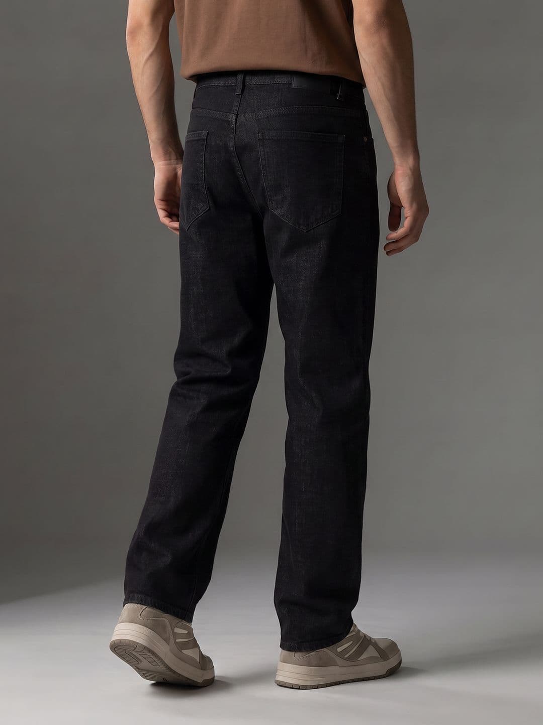 FCUK Men Loose Fit Stretchable Jeans thumbnail 5