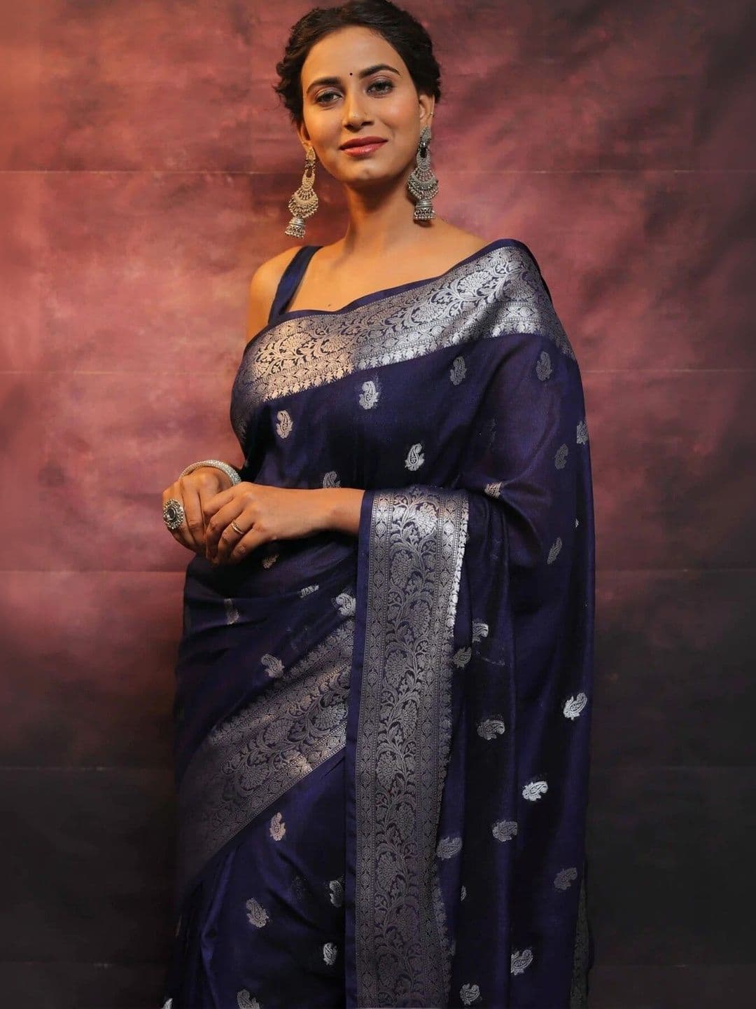 VS MALL Ethnic Motifs Zari Banarasi Saree thumbnail 2