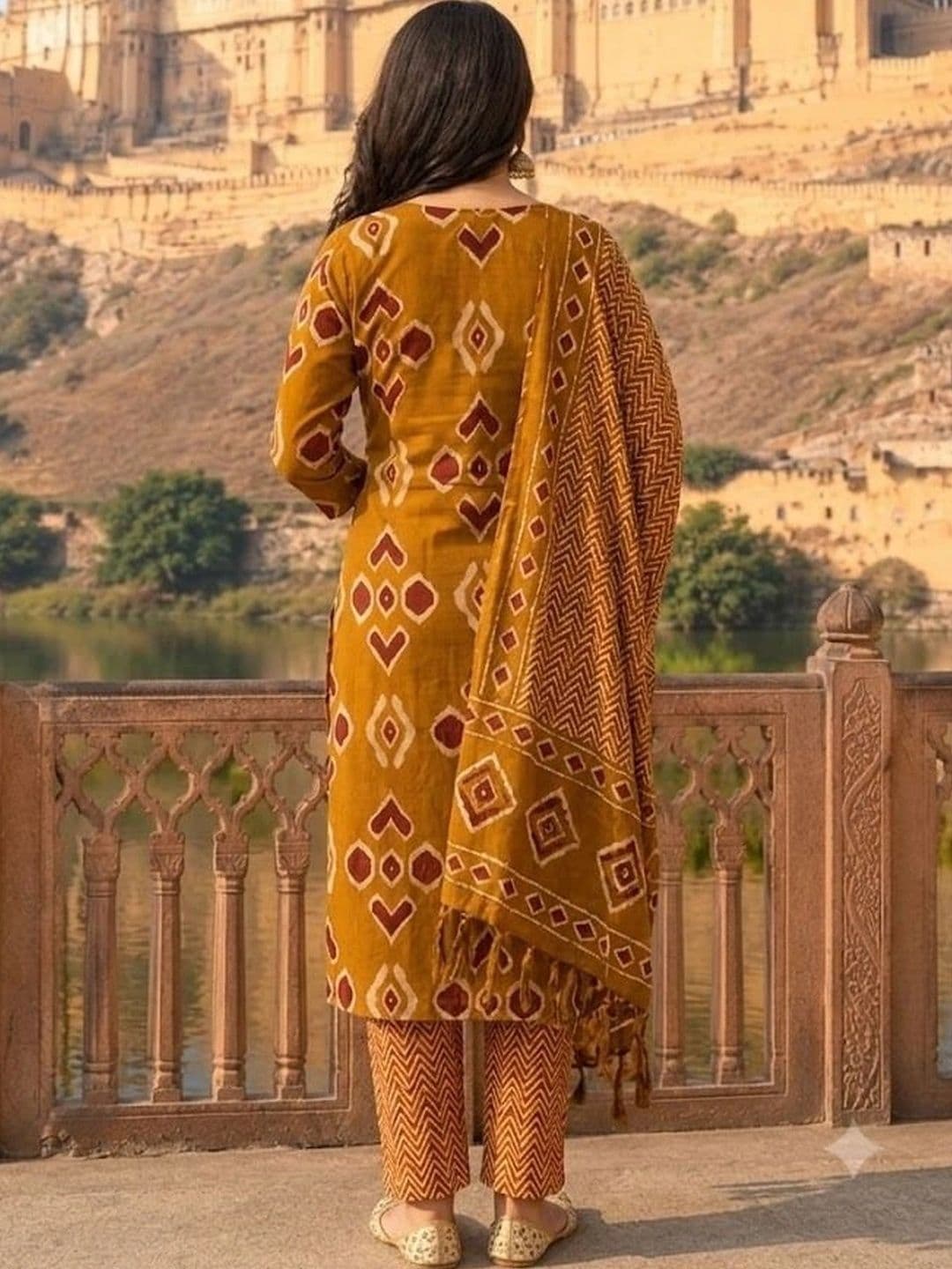 Fabinn Women Ethnic Motifs Printed Regular Pure Cotton Kurta with Trousers & With Dupatta thumbnail 4